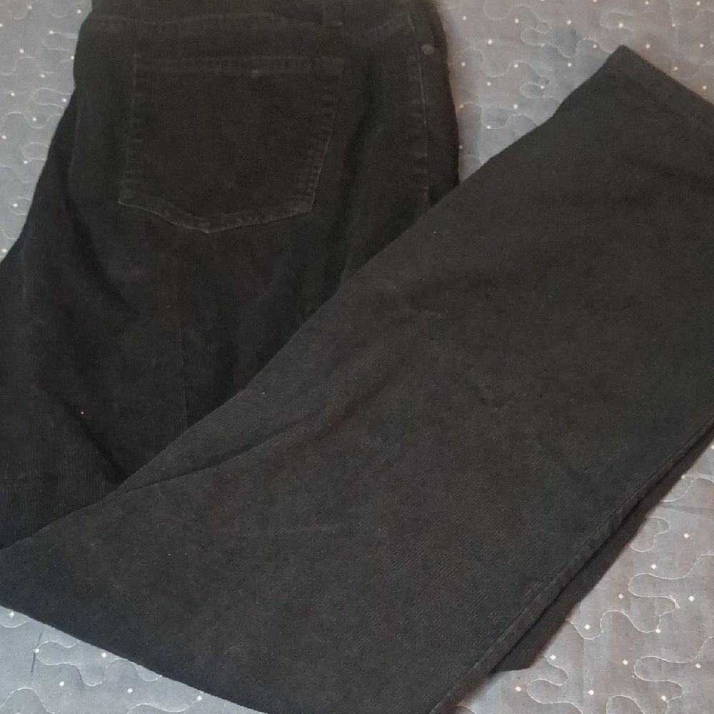 St John's Bay Classic Straight Leg Black Corduroy Pants size 16
